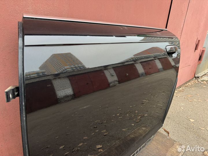 Дверь задняя левая Audi A6 C6 черная