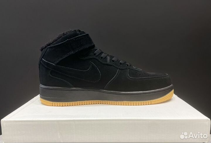 Кроссовки Nike Air Force 1 Mid зимние с мехом