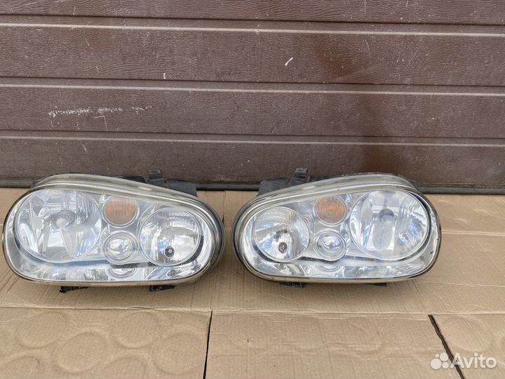 Фары Volkswagen Golf 4