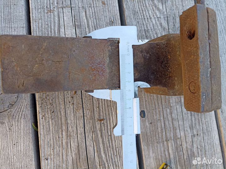 Подвижная часть тисков 100 мм