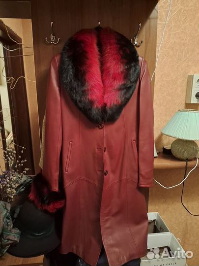 Кожаное пальто с мехом р42