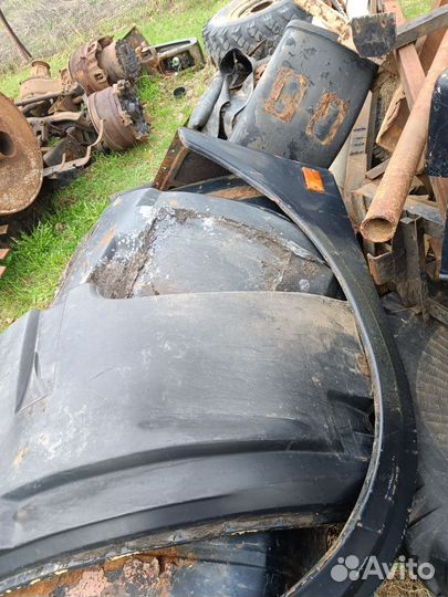 Крылья + подкрылки маз