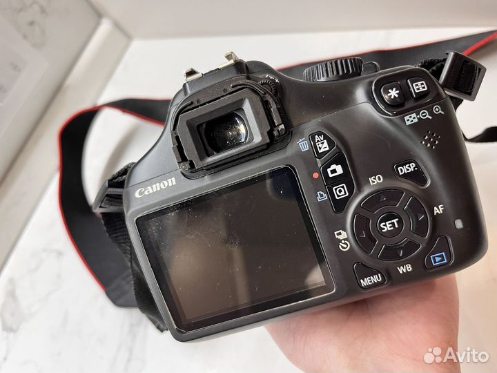 Зеркальный фотоаппарат canon