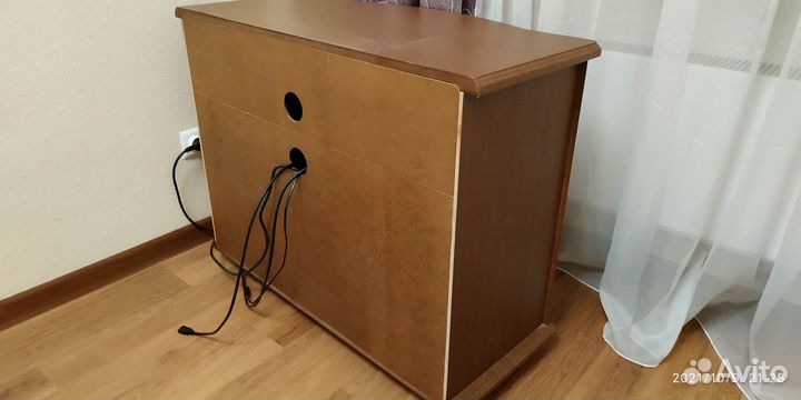 Тумба под телевизор