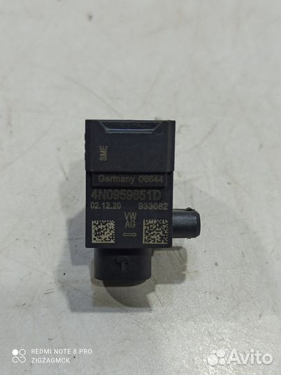 Датчик удара (Audi Q8)