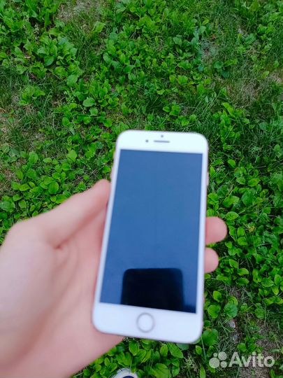 Телефон iPhone 8/256gb