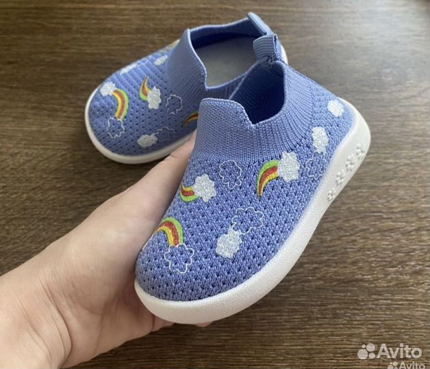 Кроссовки для девочки