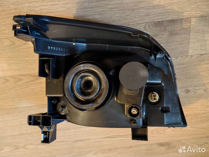 Комплект фар nissan X-trail 2001-2008 г.в