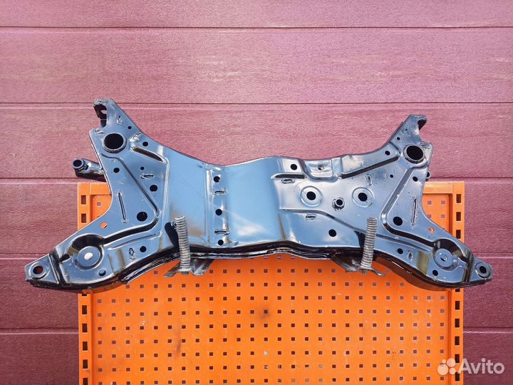 Балка подрамник Mitsubishi Outlander xl 3.0