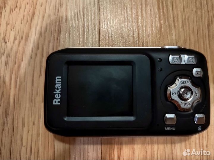 Компактный фотоаппарат