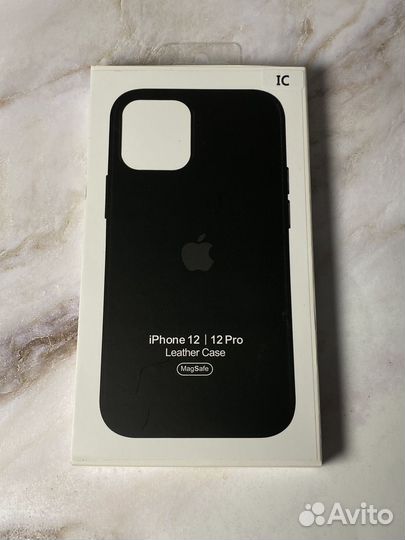 Чехол на iPhоnе 12/12 Pro (кожаный)