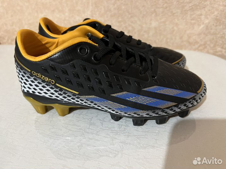 Бутсы футбольные adidas