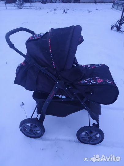 Прогулочная коляска