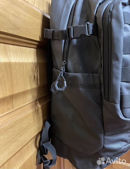 Rivacase 7661 navy camo