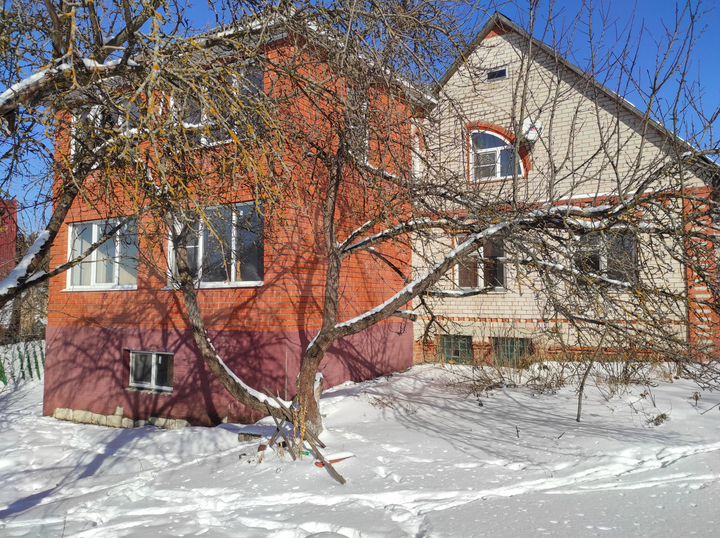 Дом 290 м² на участке 16 сот.