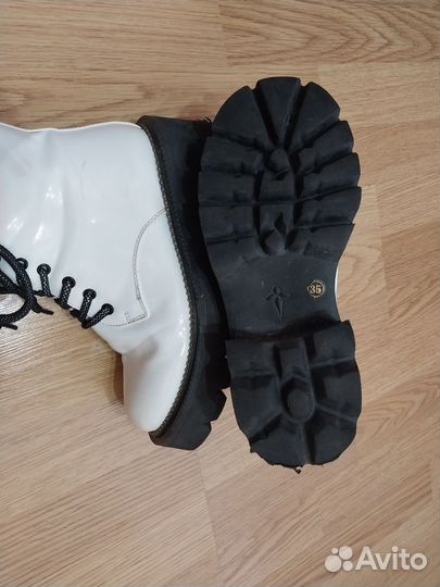 Ботинки женские весенние 35р