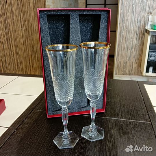 Хрустальные бокалы для шампанского
