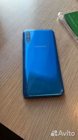 Samsung a50 4/64