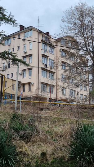 Комната 90 м² в 1-к., 1/5 эт.