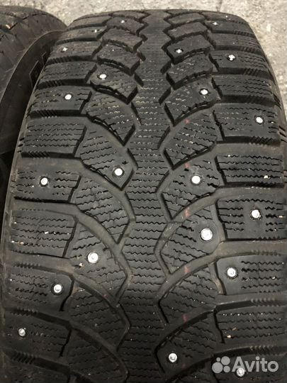 Bridgestone Blizzak Spike-01 225/60 R17