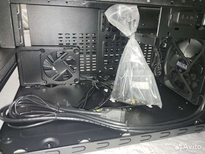 Корпус для компьютера Cooler Master Elite 130