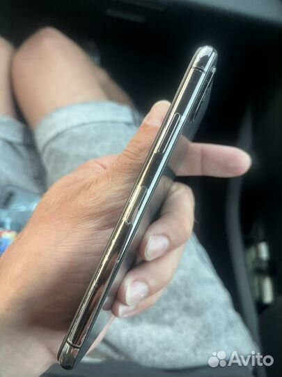 iPhone Xs, 64 ГБ