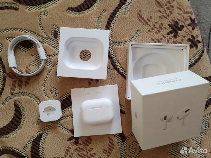 Наушники earpods