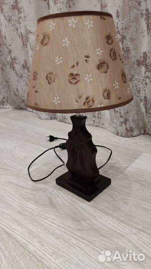Лампа настольная