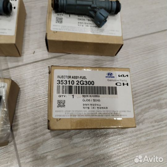 Топливная форсунка для Киа Оптима 2.4 35310-2G300