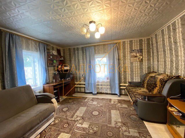 Дом 52 м² на участке 5 сот.