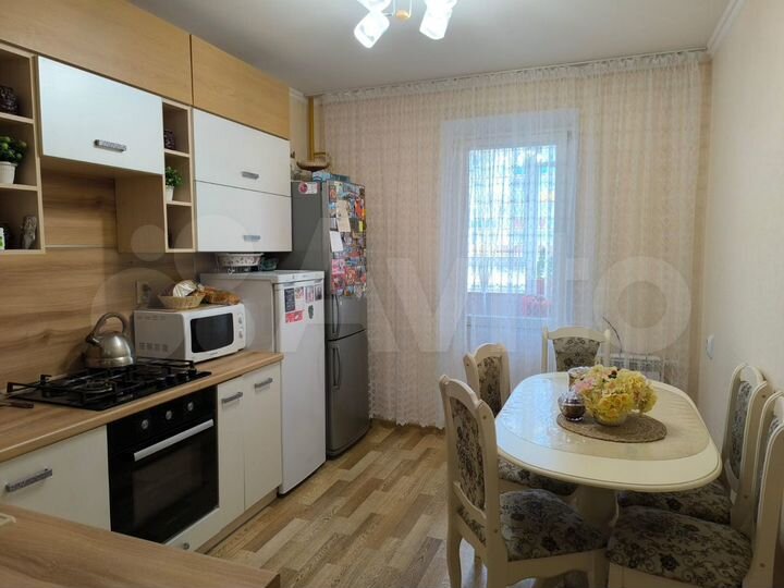 3-к. квартира, 77,9 м², 2/10 эт.