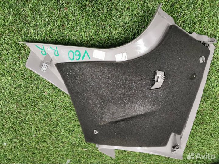 Пластик салона задний правый Volvo V60