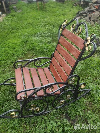 Кресло качалка кованая