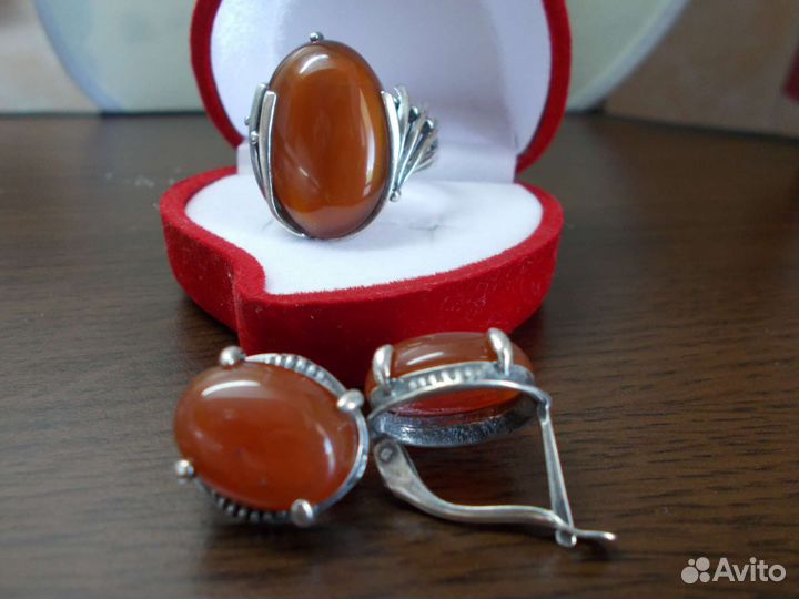 Серьги и кольцо мельхиор с сердоликом