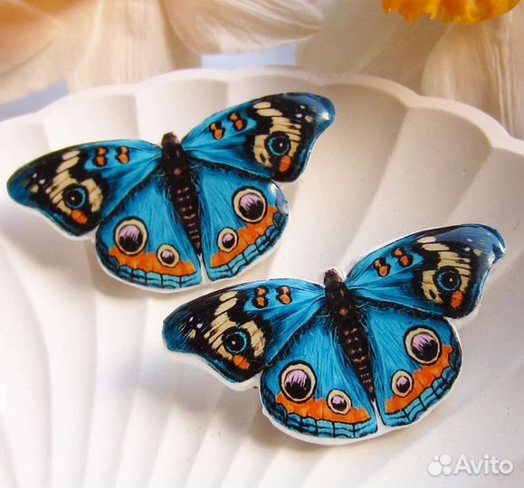 Брошь бабочки