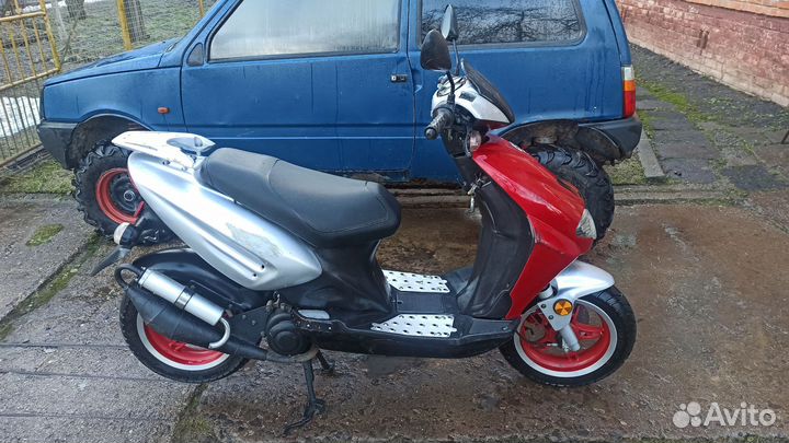 Скутер stels leader