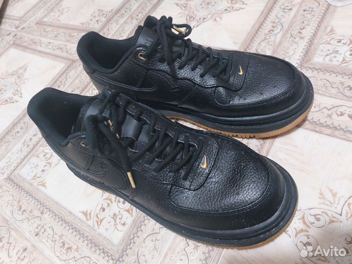 Кроссовки Nike