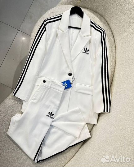 Брючный костюм женский Adidas Balenciaga