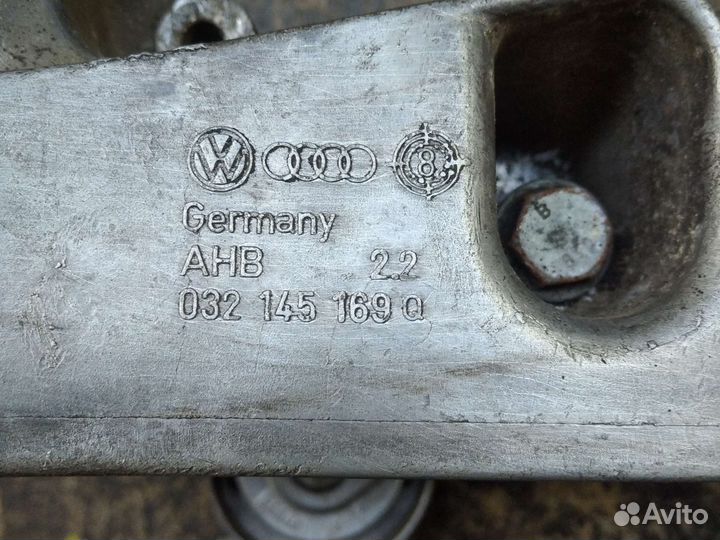 Кронштейн генератора volkswagen golf 4