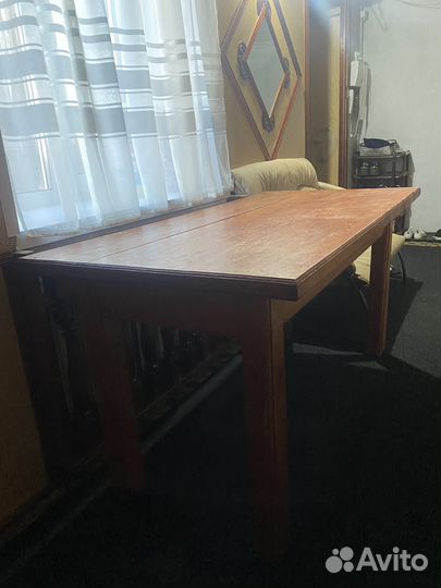 Стол деревянный б/у