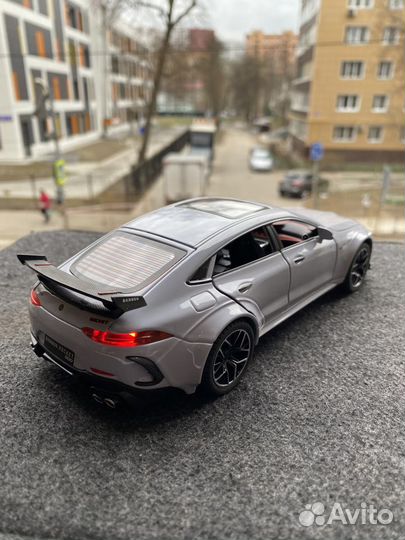 Модель автомобиля AMG GT 63 Brabus