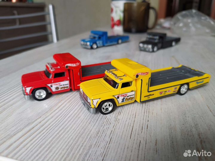 Машинки hot wheels