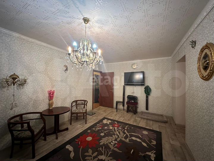 4-к. квартира, 90 м², 3/10 эт.