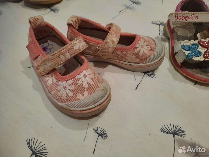 Сандали на девочку