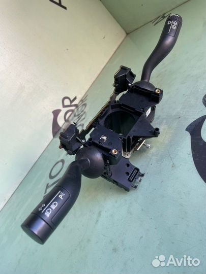 Блок подрулевых переключателей Volkswagen Touareg