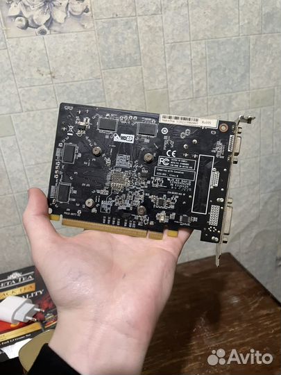 Видеокарта Radeon r7 240 4gb