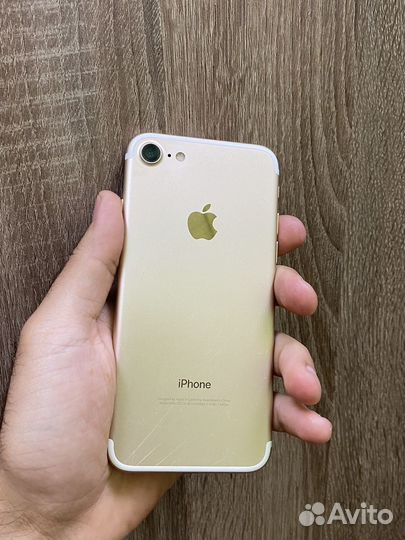 Телефон iPhone 7
