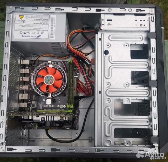 Core i5-3570; 8 GB; GTX 460 - 1 GB