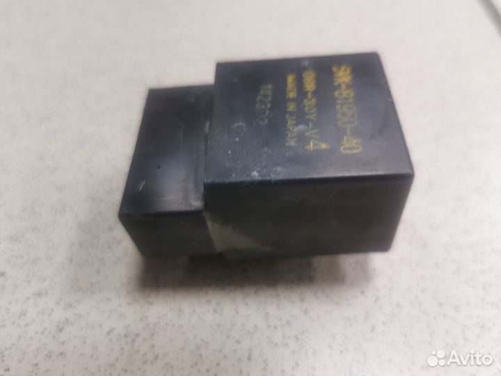 Реле бензонасоса Yamaha FZ8