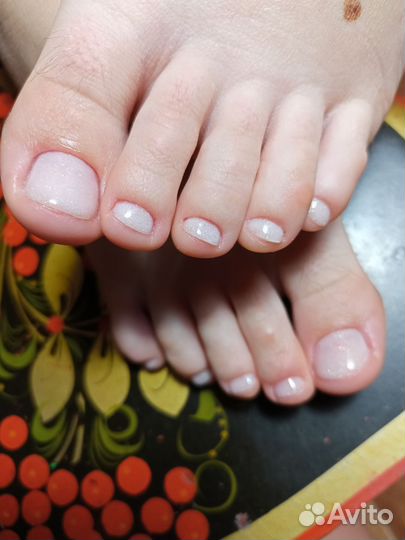 Маникюр педикюр